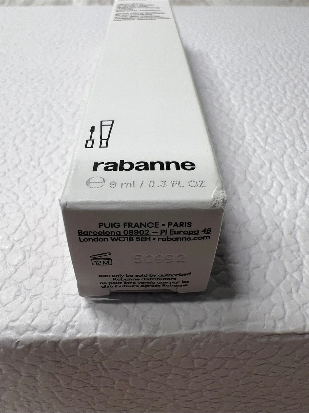 Rabanne Glowies Ultra Shiny non sticky lipgloss with multidimensional pearl 091